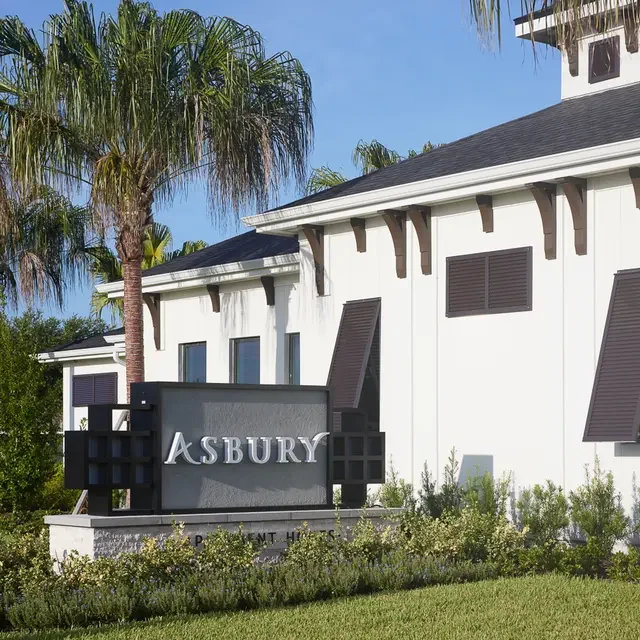 Exterior of Asbury Apartments in Tampa, Florida