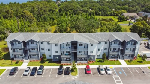 01-gibson-oaks-exterior-aerial Aerial exterior of Gibson Oaks Apartments in Lakeland, Florida