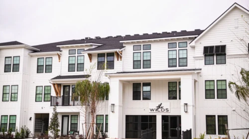 01-the-wilds-at-trailwinds-exterior